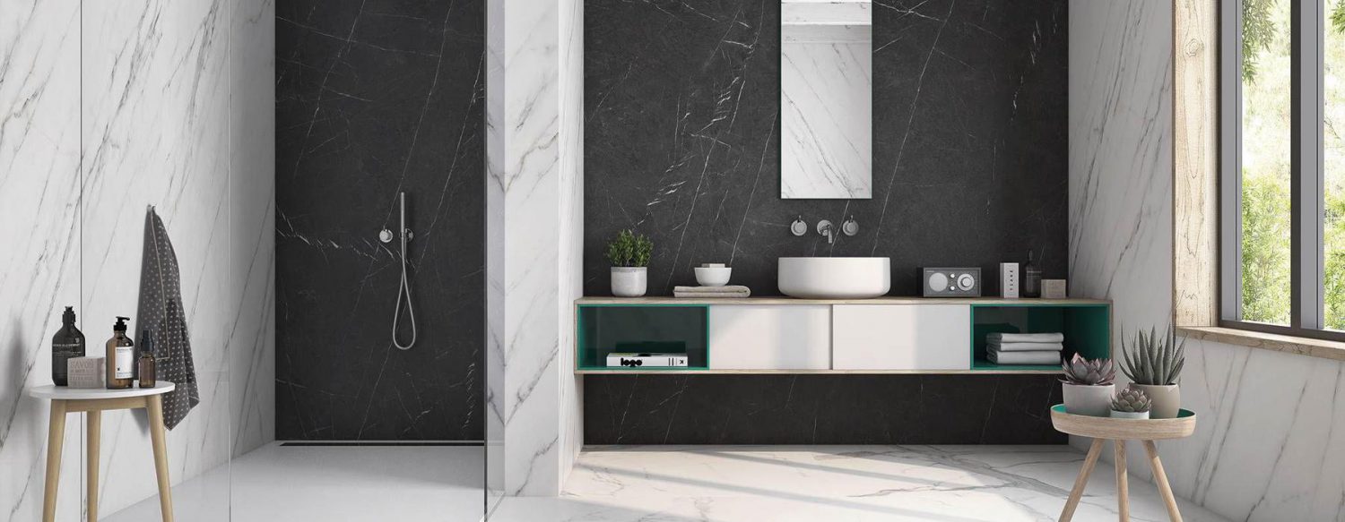 Baño en mármol blanco y negro
