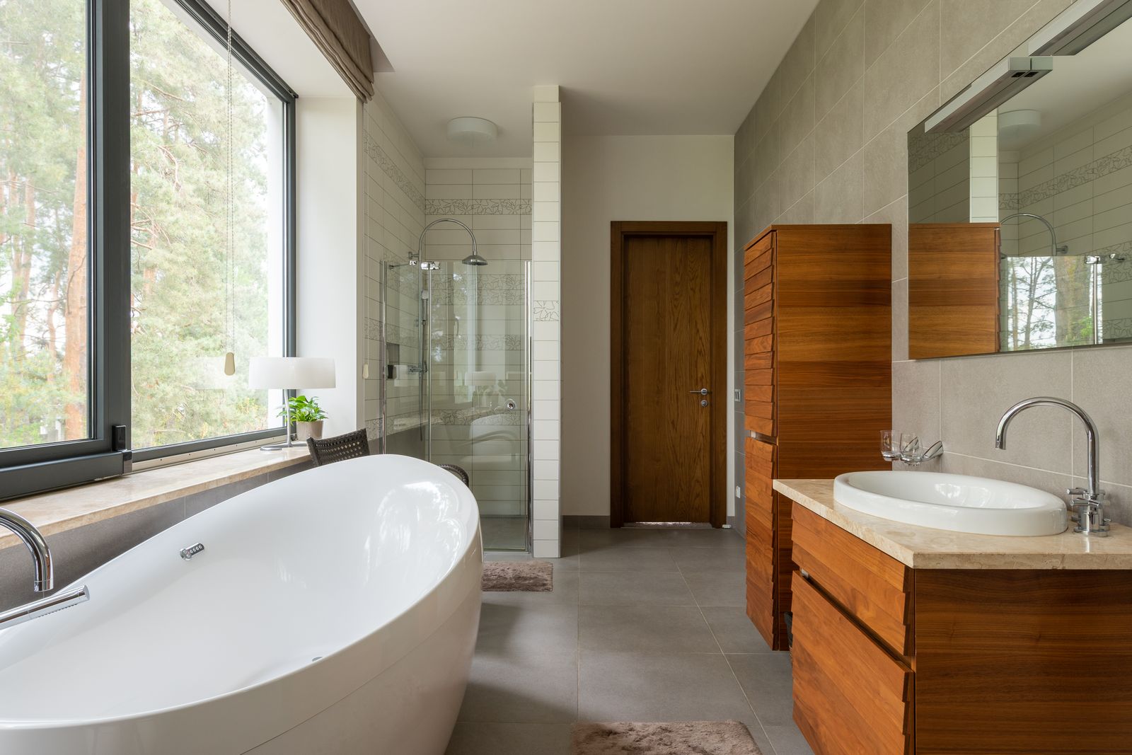 Mobiliario de baño en madera